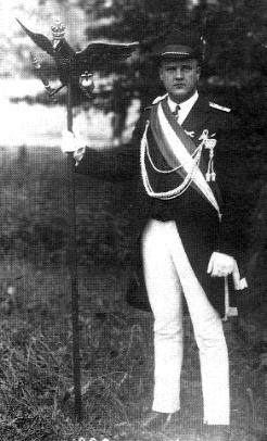 f1929.JPG (22006 bytes)